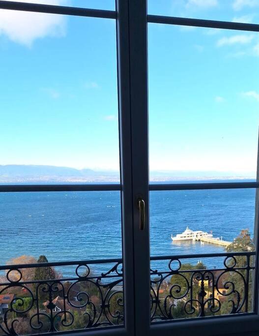 Appartement Avec Vue 180 Sur Le Lac Leman Thonon-les-Bains Luaran gambar